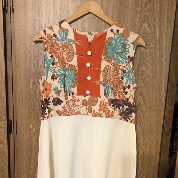 1970s Floral Maxi Dress - Picture 2 of 6